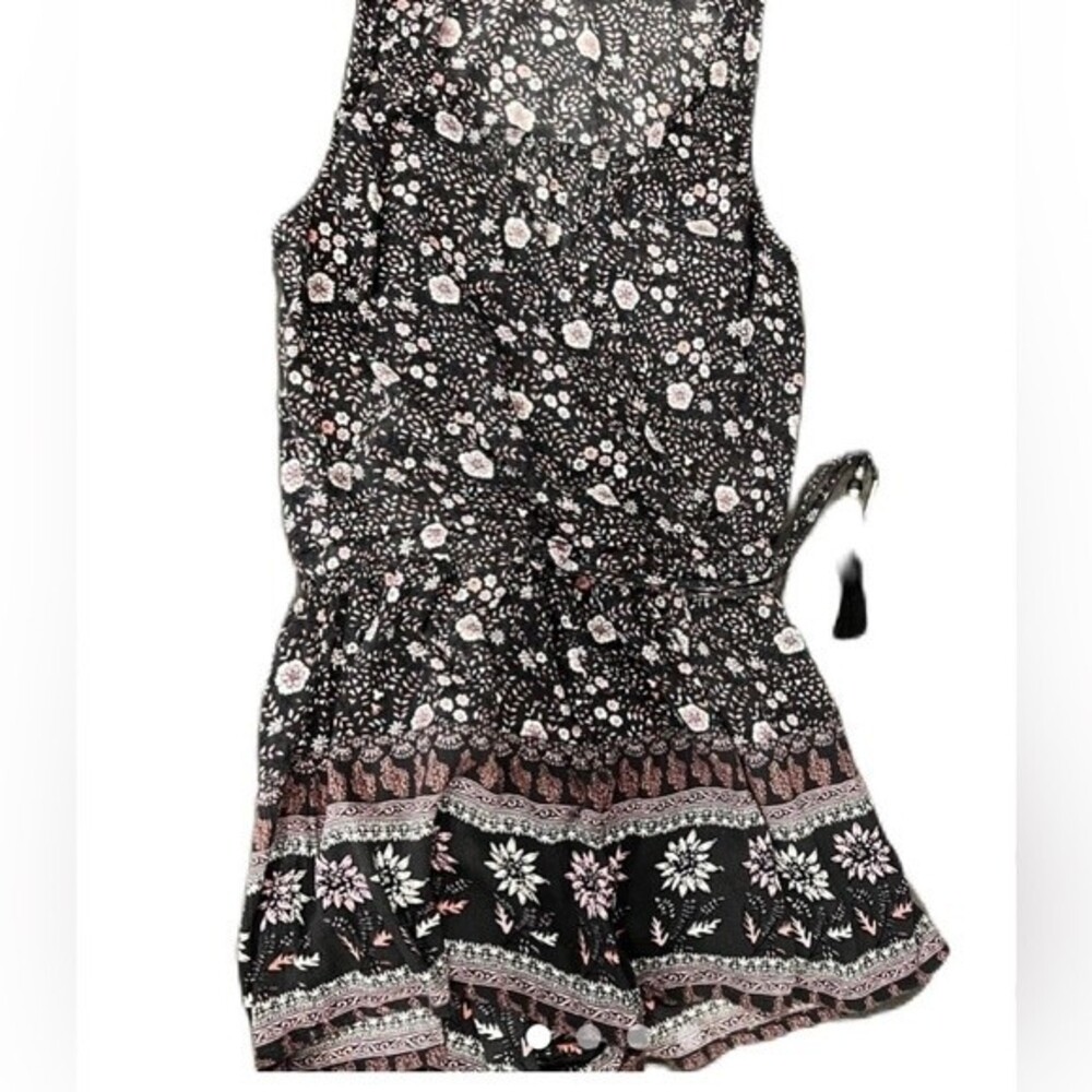 American Eagle Romper Ditsy Floral Romper Women’s Size XS Boho black pink